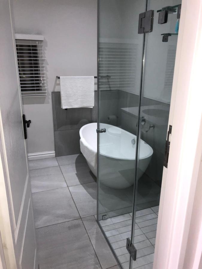 503 Marbella Beachfront Apartment *