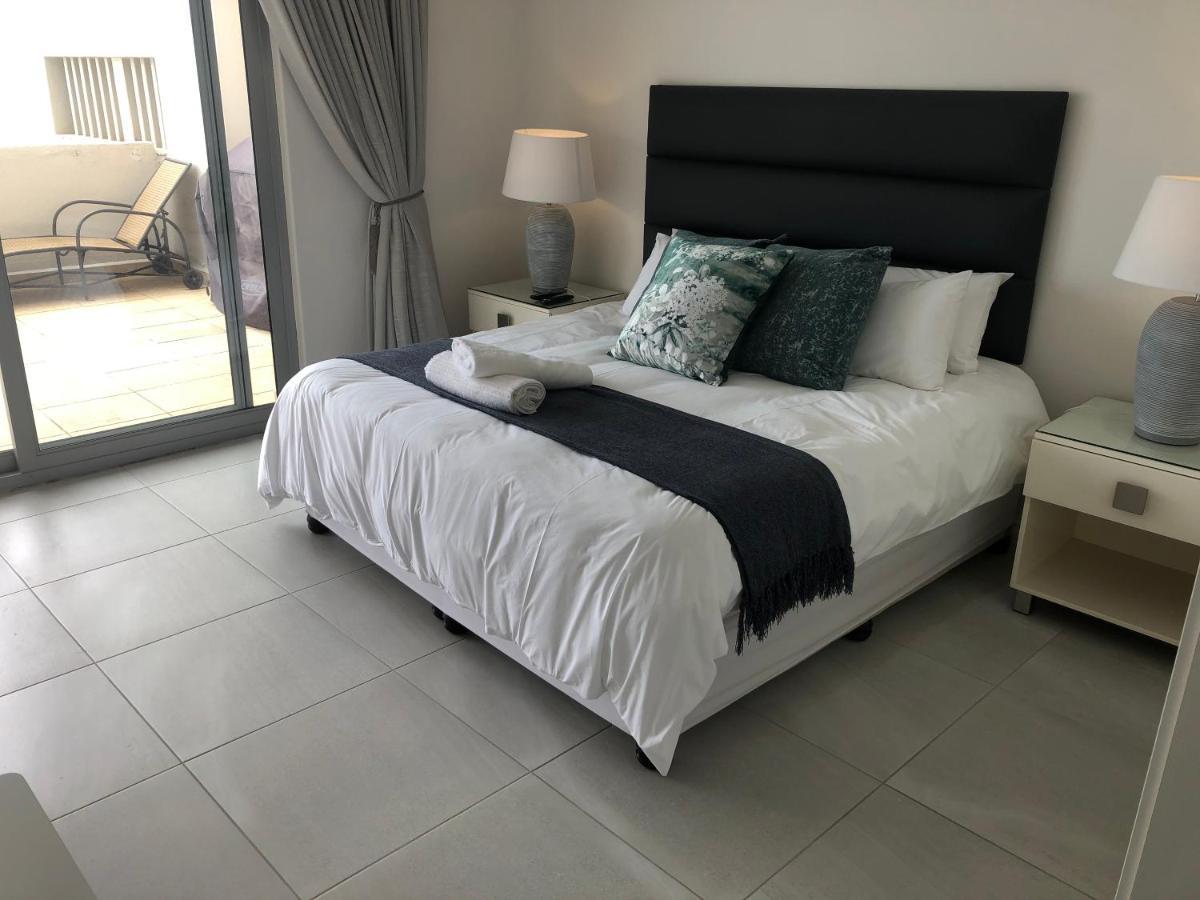503 Marbella Beachfront Apartment Durban